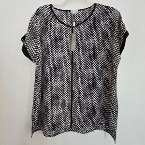 NWT Spense Black/White Geometric Pebble Print Blouse, Center Seam Detail Large